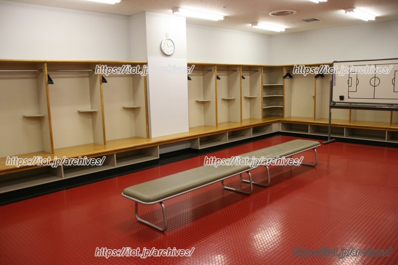 スタジアムツアーではロッカールームも見学できる