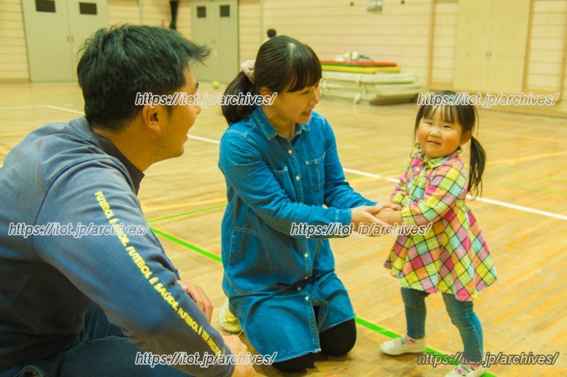おやこカフェ幕張に参加する親子