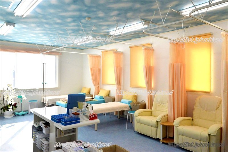 処置室も明るくアットホームな雰囲気