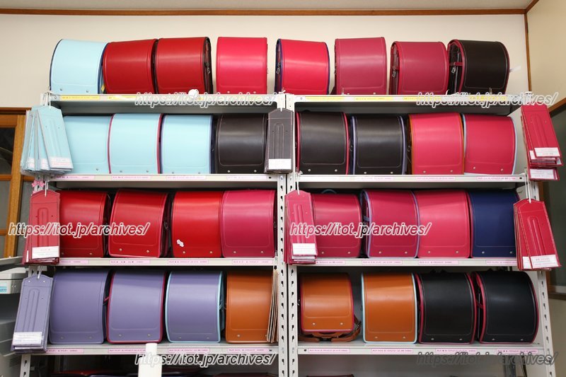 赤と黒だけでなく色々なカラーが選べるようになったランドセル