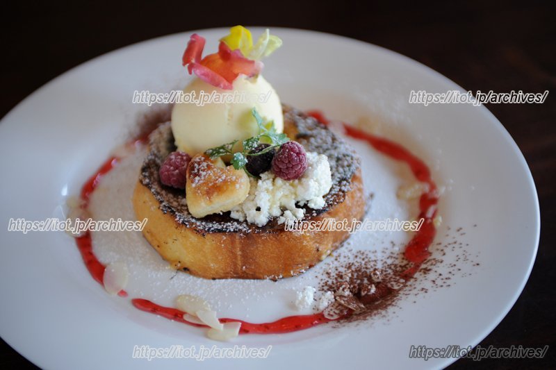 看板メニューの「ブリュレフレンチトースト」