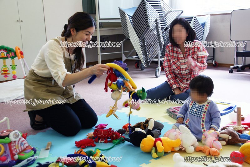 たくさんのおもちゃを自由につかって遊べる