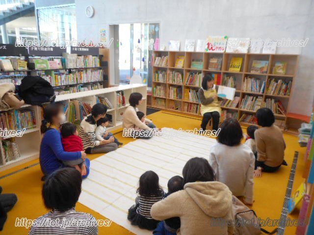 「おはなし会」の様子