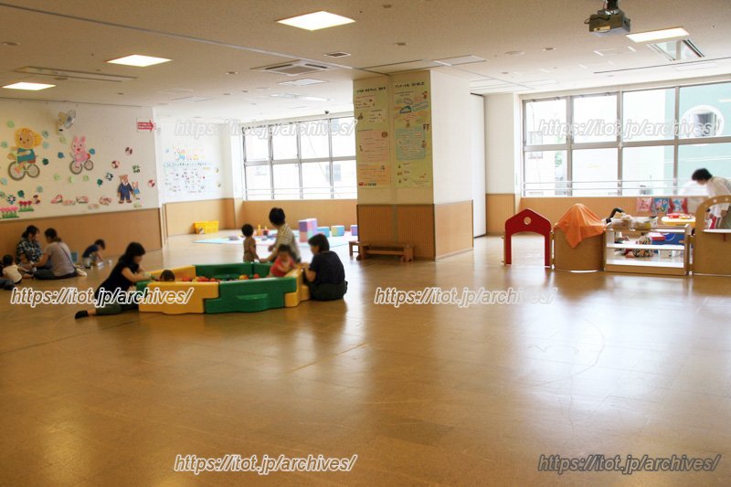 広々とした「かるがも・らっこルーム」