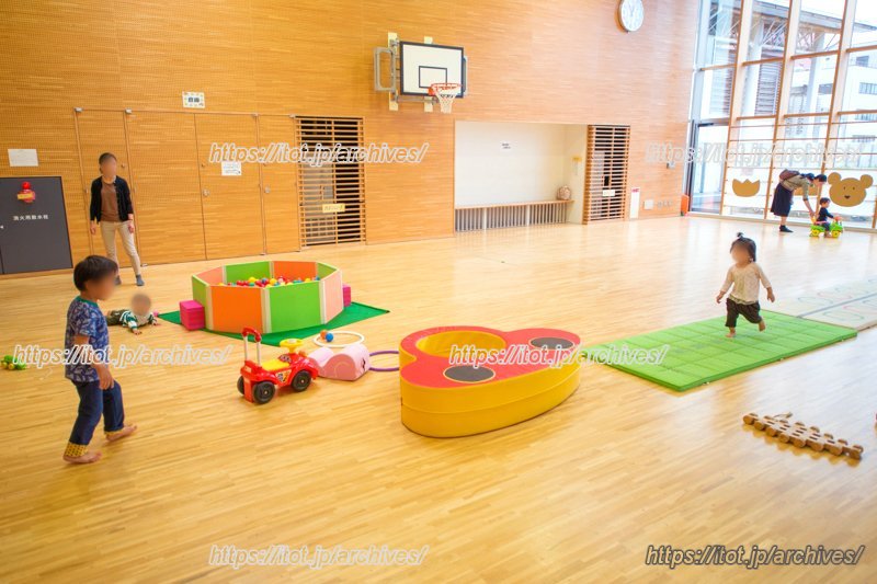 「原町児童館」にある遊戯室