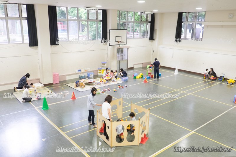 広々とした遊戯室
