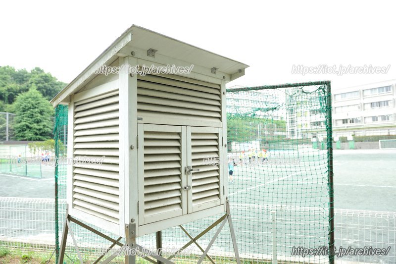 伝統の観測が続く百葉箱