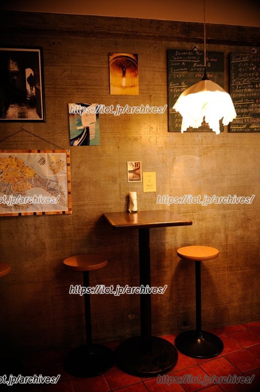 さっと立ち寄れて飲める気軽なスタイル