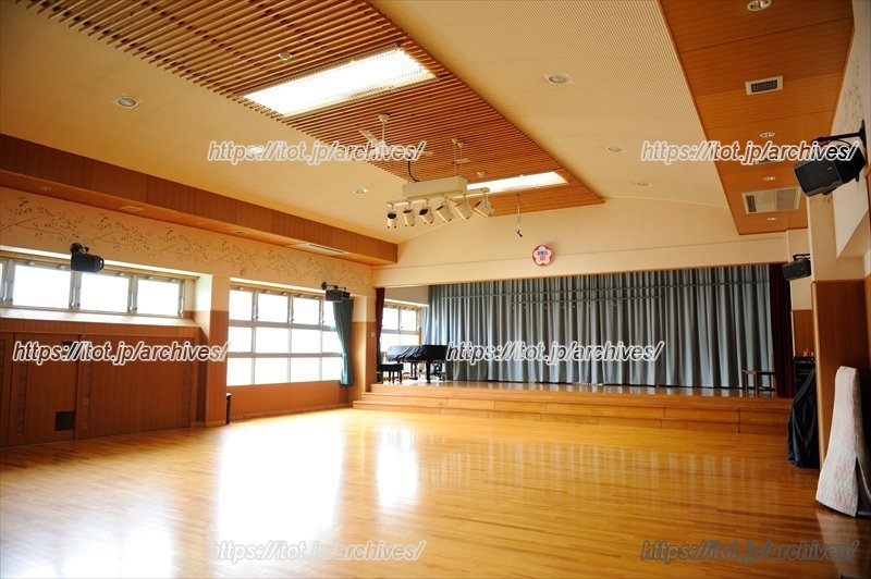 広々としたホール