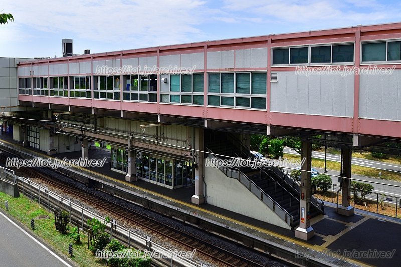 「栂・美木多」駅