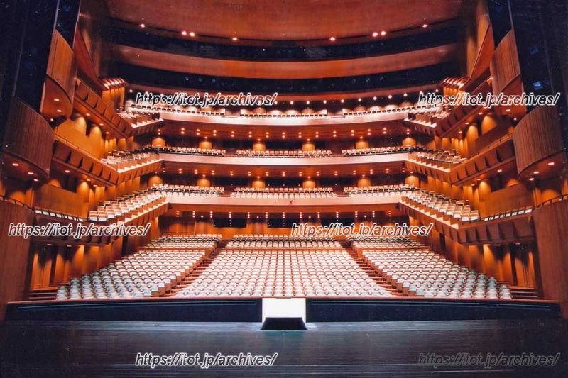 オペラ劇場（オペラパレス）