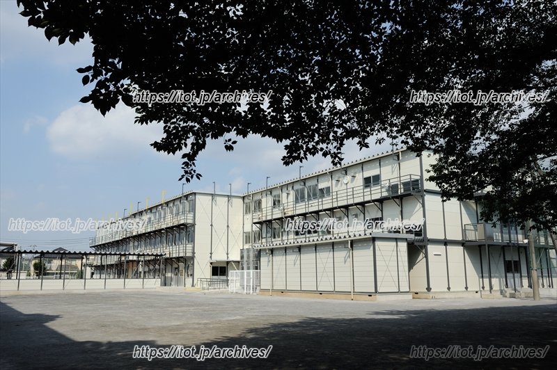 プレハブの仮校舎