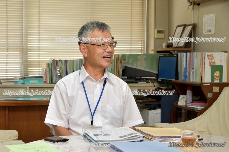 堺市立市小学校校長　山本先生