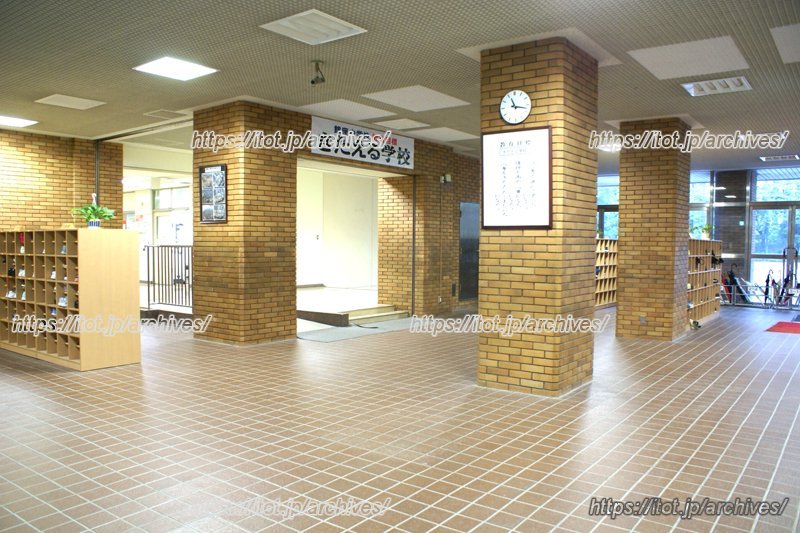 広々とした作りの校舎