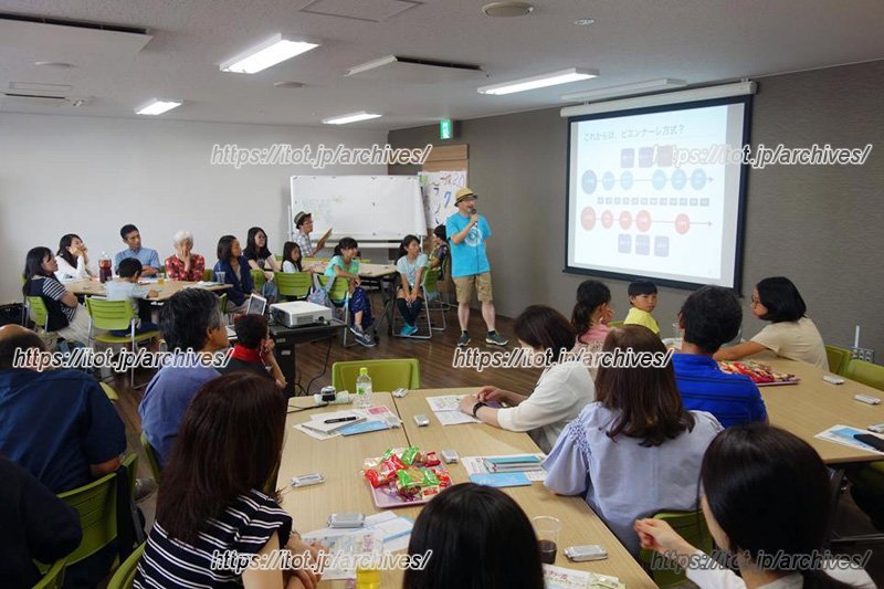 一座のみんなで活動について話し合います