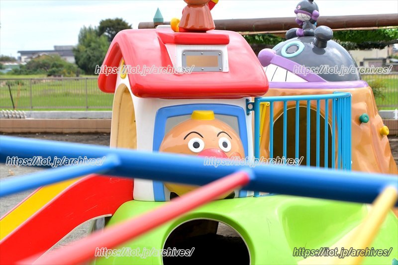 自然いっぱいの園庭