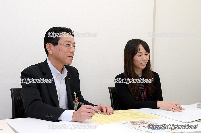 独自の施策で手厚い子育てサポートを実施する／栗東市役所 太田課長 藤井係長