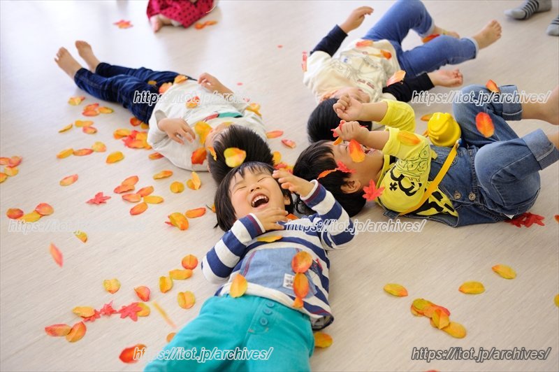 季節の遊びも取り入れながら