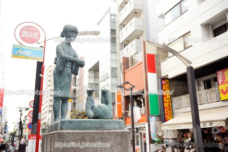 モニュメントとゲート