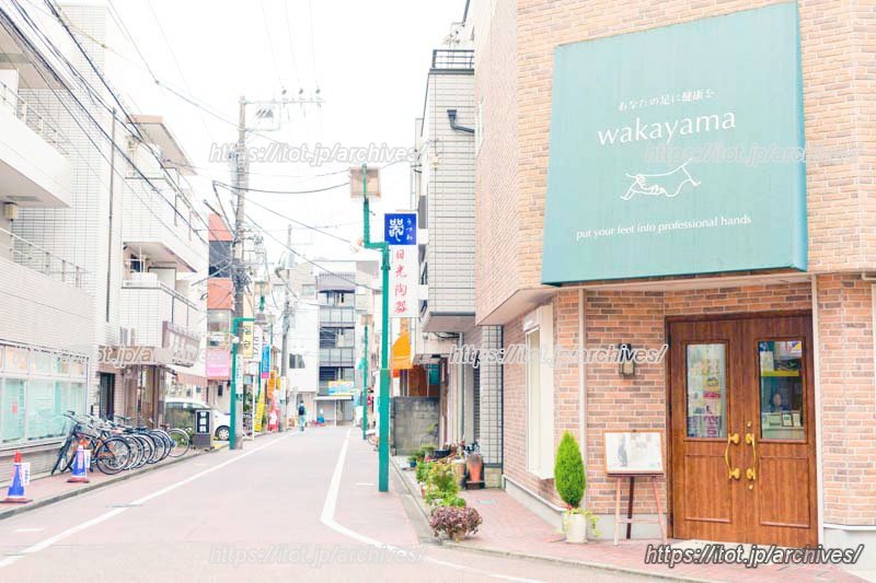 老舗から新しいお店まで軒を連ねる