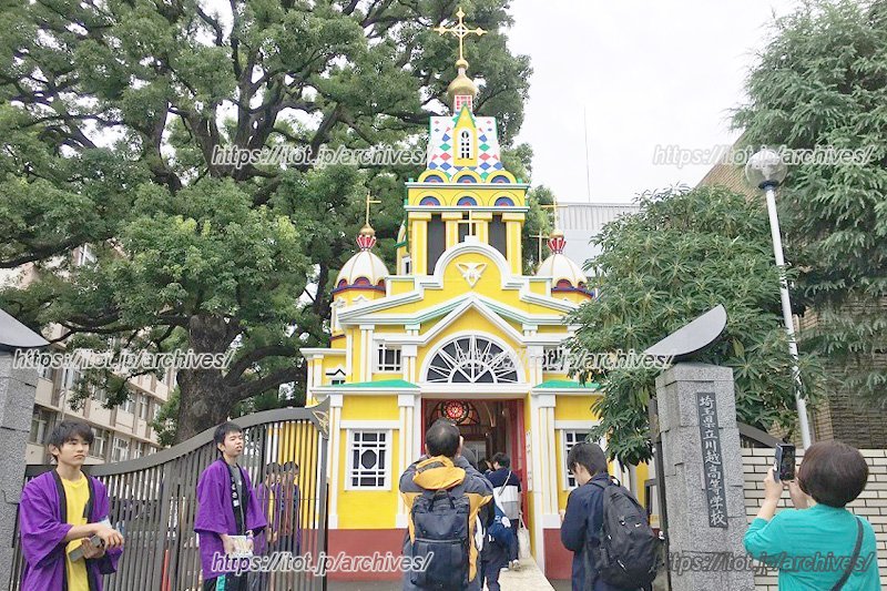 緻密に作り上げられた「門」