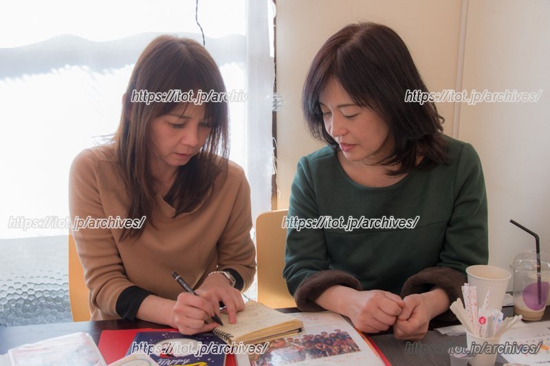 南行徳の子育て環境について語る石橋さん(左)と石田さん(右)