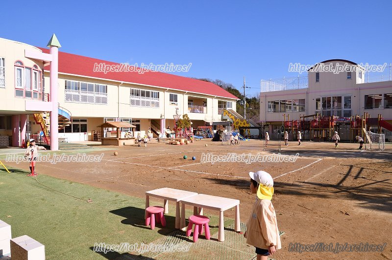 「いぶき幼稚園」の園舎と園庭