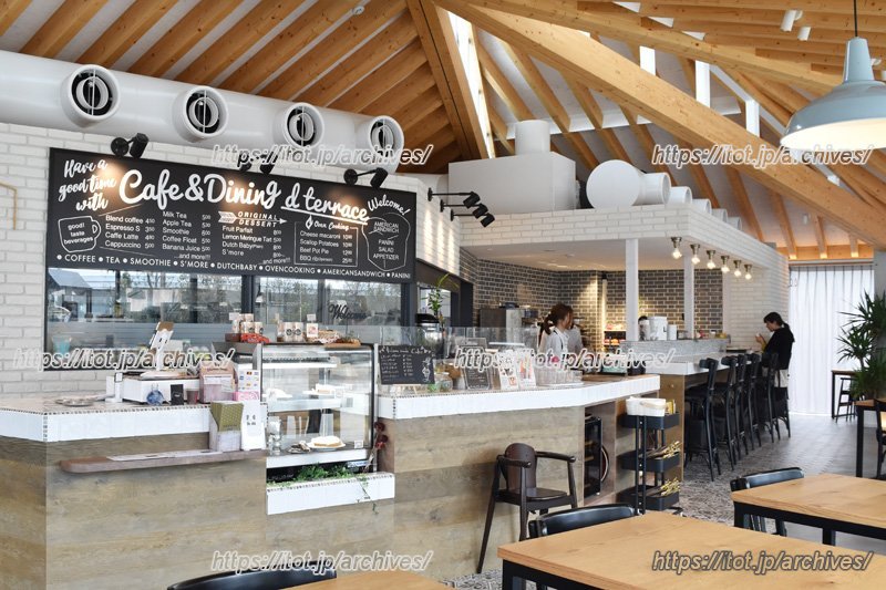 「d terrae(ディーテラス)」でほっと一息