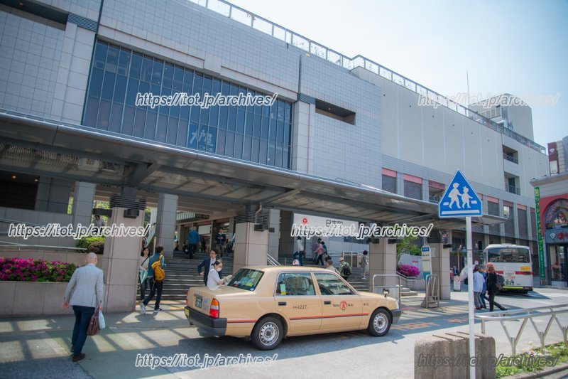 多くの人が行き交う「日吉」駅前