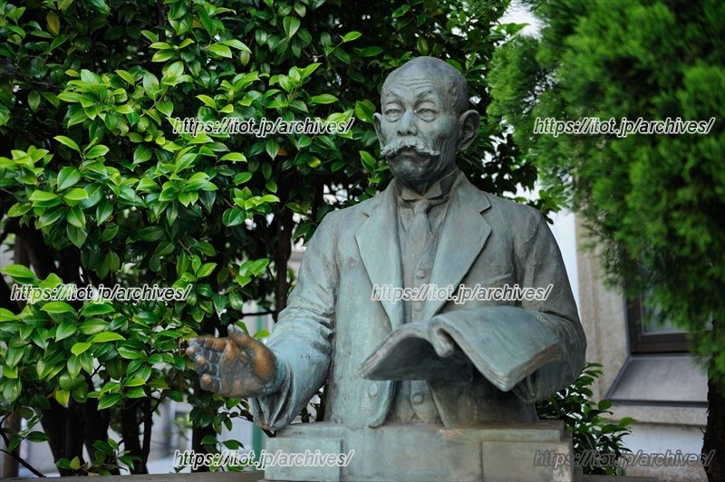 坪内逍遙の胸像