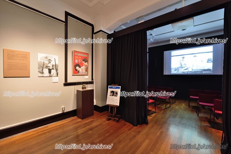 京マチ子記念特別展示室