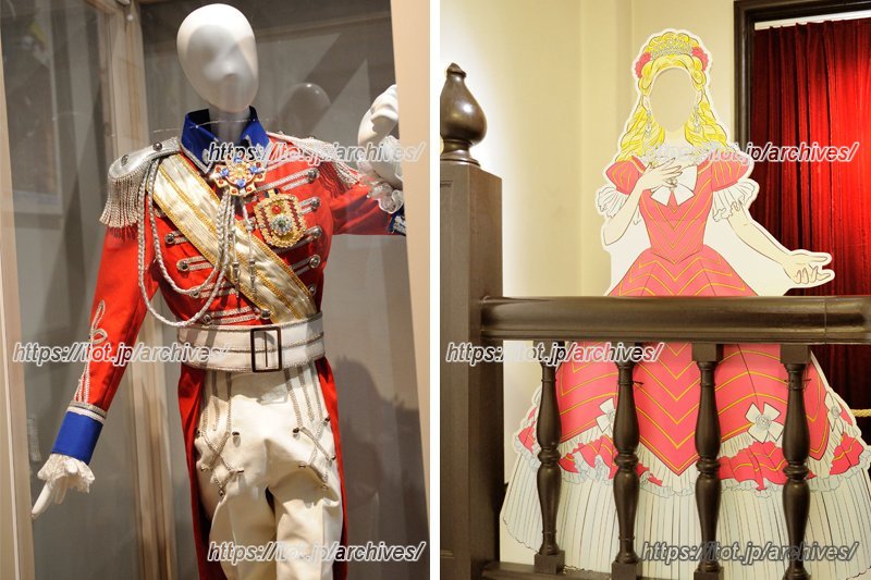 宝塚歌劇団の衣裳展示と顔出しパネル