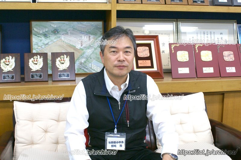 お話を伺った野﨑校長先生