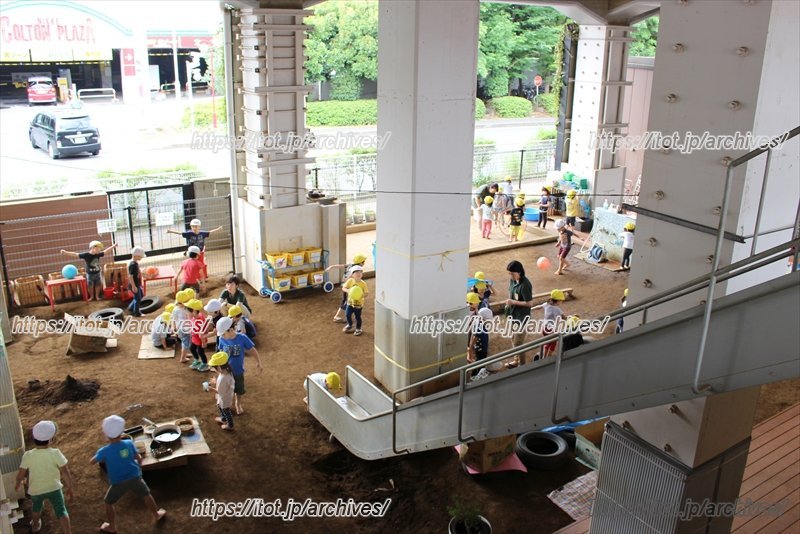 目の前には「ニッケコルトンプラザ」が