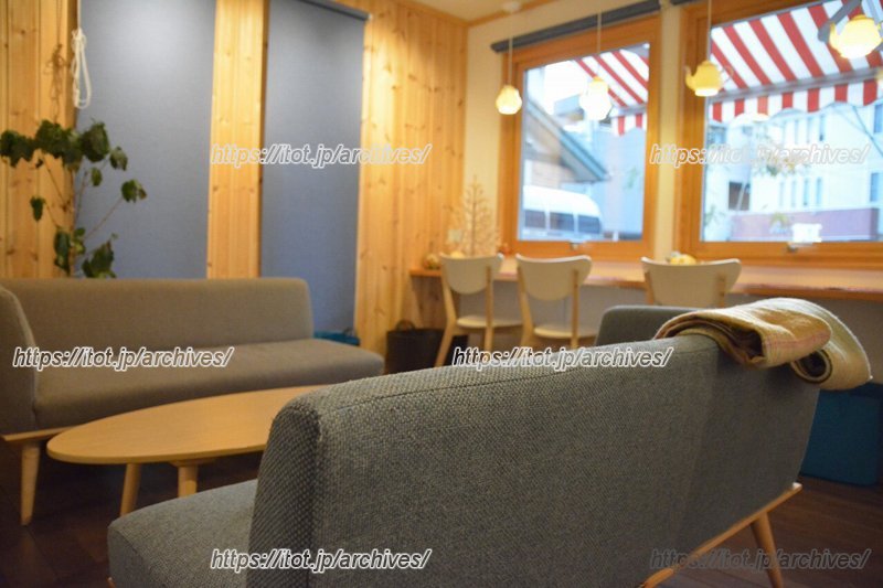 ゆったりくつろげるソファ席