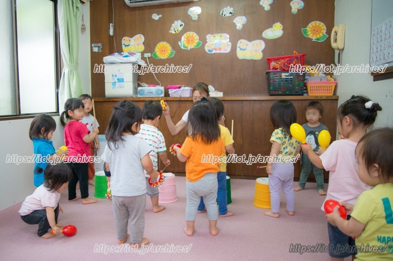 体を使って楽しく音楽を学ぶ「リトミック」