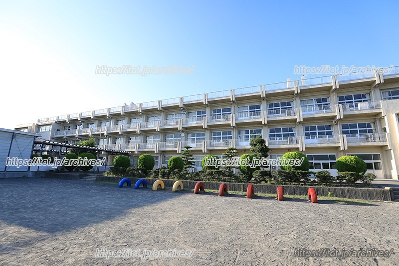 「神田小学校」の外観