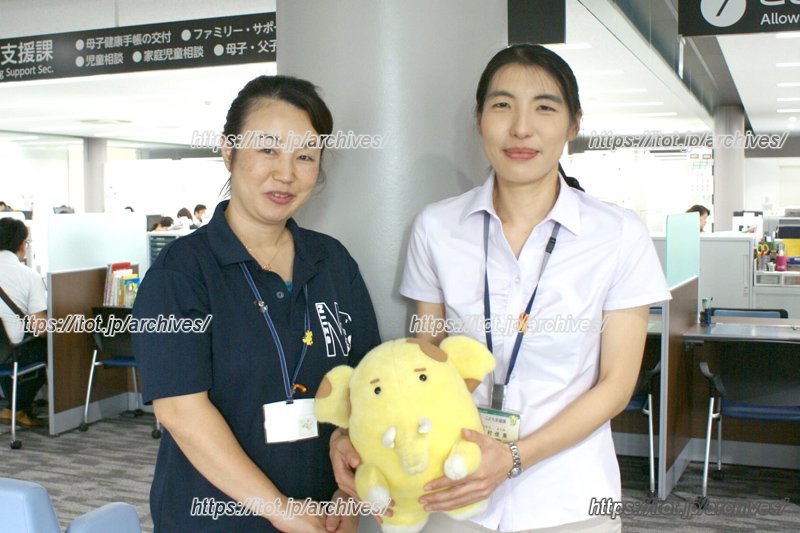 新座市こども未来部 こども支援課 こども政策係 係長 渡辺潤子さん 主事 田村佳美さん