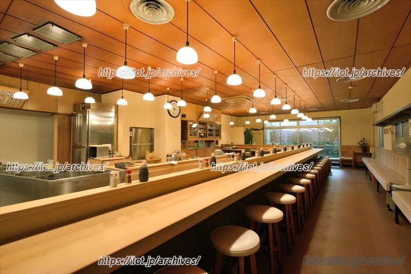 店内カウンター