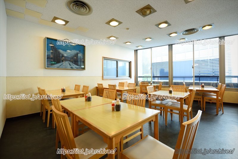 店内テーブル席