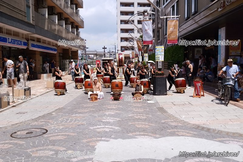 迫力満点の和太鼓の演奏
