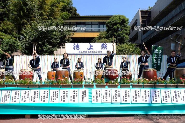 池上まつり　野外ステージ「池上太鼓」の様子