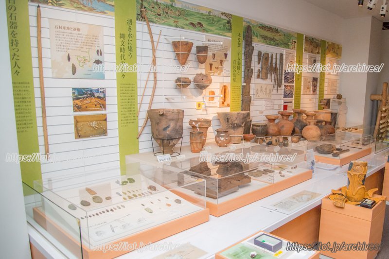 土器など周辺の歴史を感じる展示