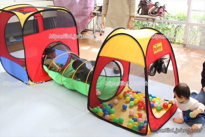 好奇心を刺激するトンネルやボール