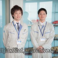 係長の浦和己さん(左)古賀太一郎さん(右)