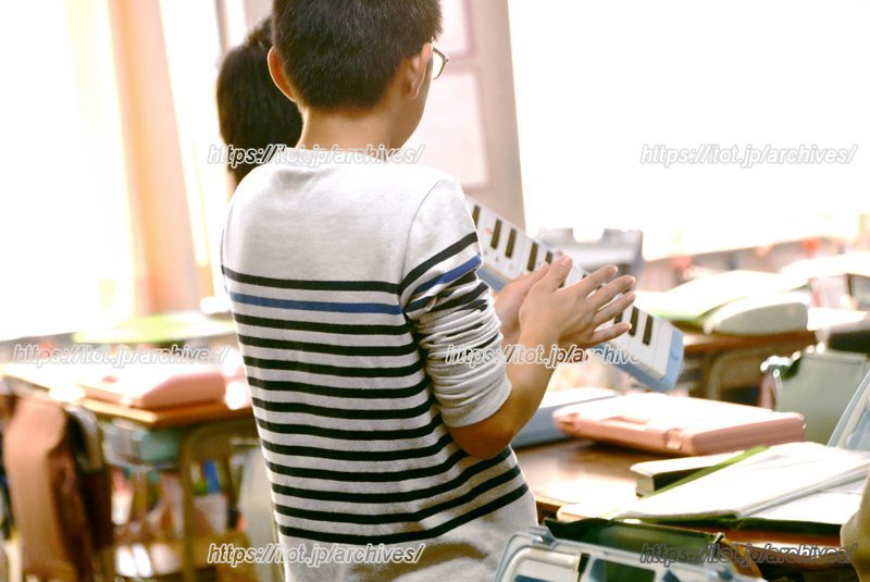 力を合わせる子どもたち