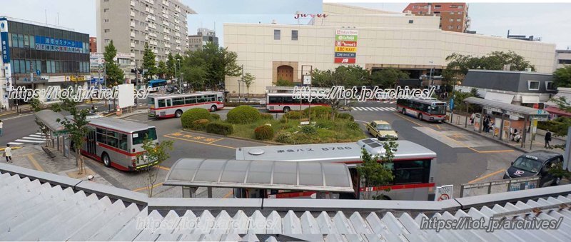 「鷺沼」駅前交通広場の様子