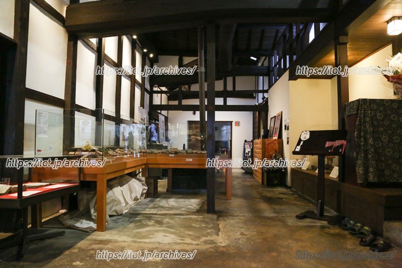 ▲おくどさんや井戸、ジオラマなどの歴史的資料を展示するスペース