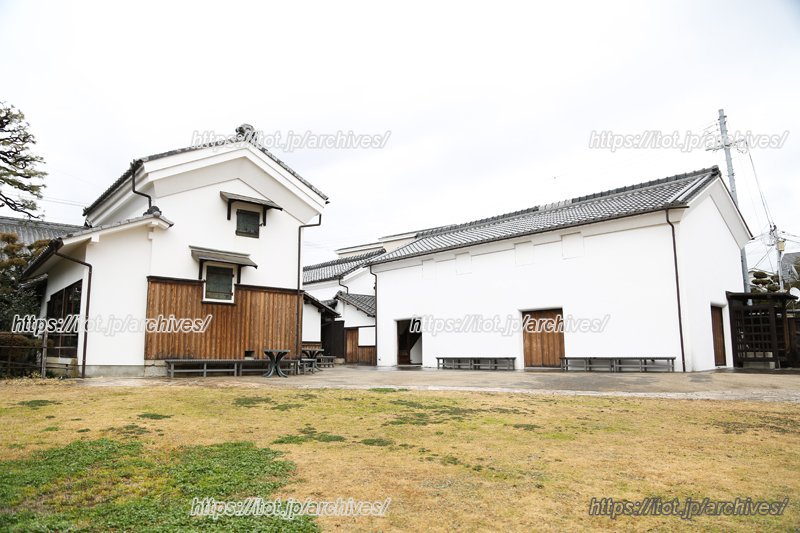 ▲マルシェなどが開催される南庭