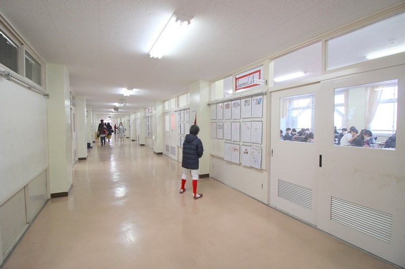 広々とした廊下